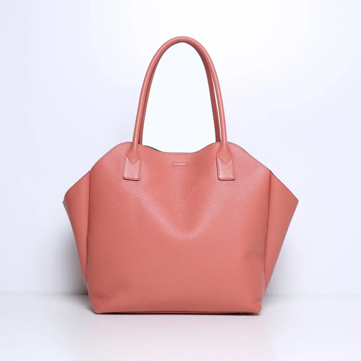 LOLA (online exclusive) | BRICK