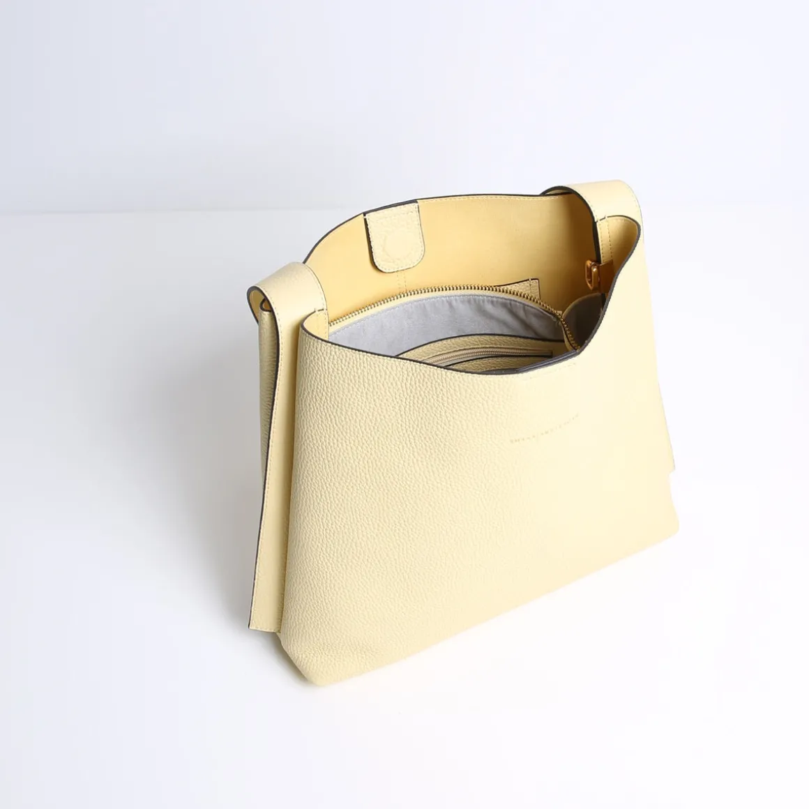 PAMELA (online exclusive) | LEMON