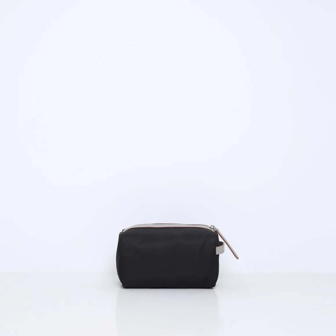 TRAVEL POUCH | TAUPE